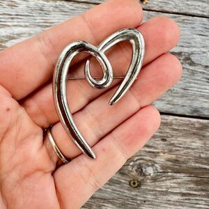 Vintage Jewelry Silver Tone Puffy Open Heart Brooch Pin